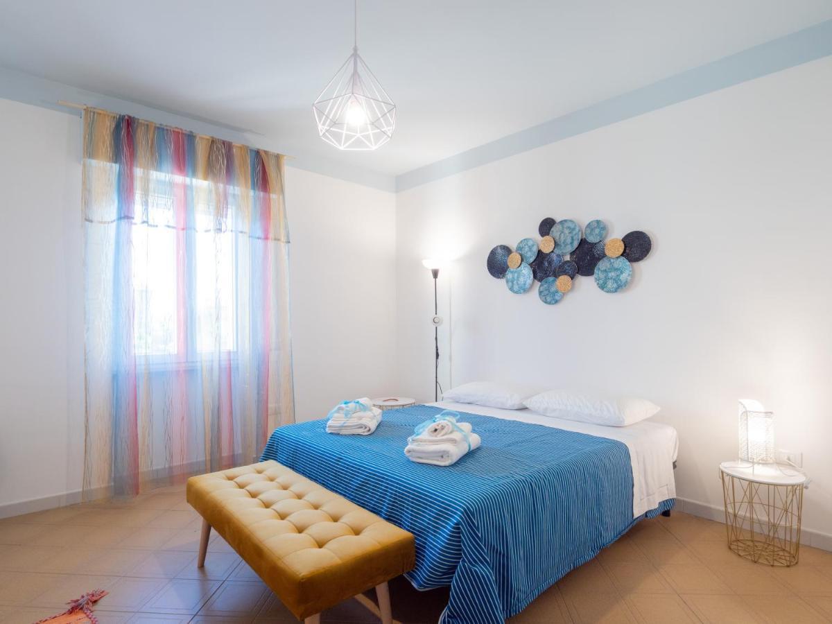 Salento 4 Stars - Blue & Yellow Squinzano Екстериор снимка
