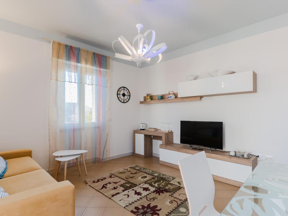Salento 4 Stars - Blue & Yellow Squinzano Екстериор снимка