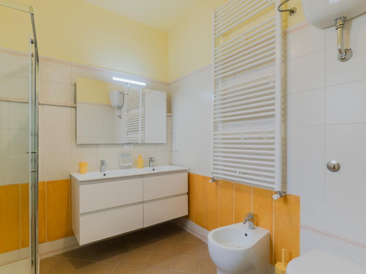 Salento 4 Stars - Blue & Yellow Squinzano Екстериор снимка